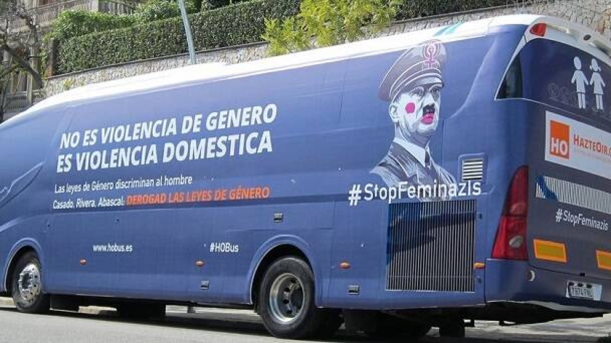 El autobús StopFeminazis de HazteOir contra las leyes de género de 2017 - es libertad de expresión, confirma una juez