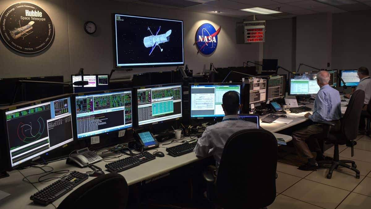 Centro de control de la NASA para el telescopio Hubble, que está capturando imágenes de lo que se consideran los confines de nuestro Universo. Foto: NASA.