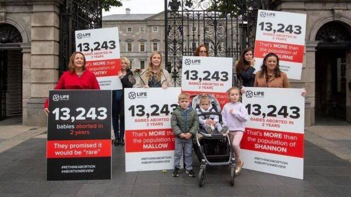 Activistas provida irlandeses reciben con preocupación las nuevas restricciones del gobierno irlandés a la oración y presencia ante las clínicas abortistas, que podrían ser las más restrictivas de todo Europa.