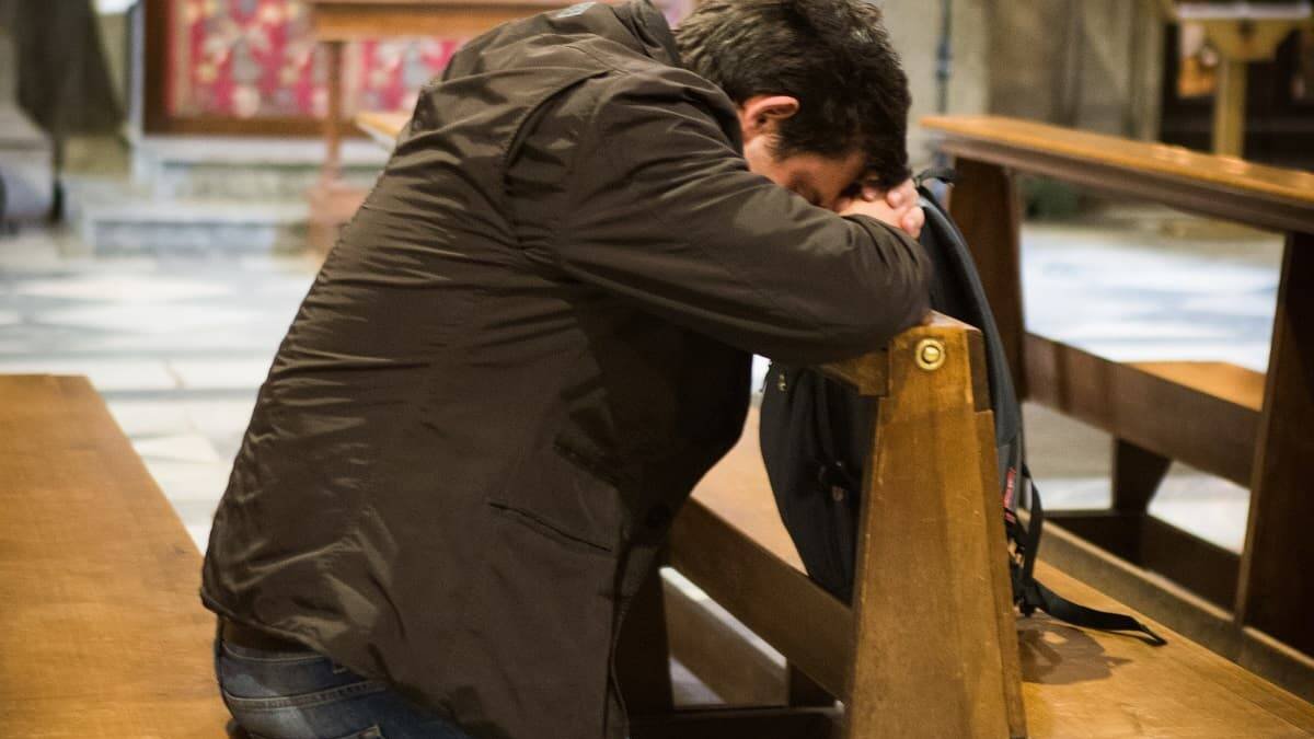 Ofrecer la vida, las obras, el sufrimiento y hasta la muerte... Sobre esto reflexiona el padre Mendizábal / Foto: Luis Ángel Espinosa - Cathopic