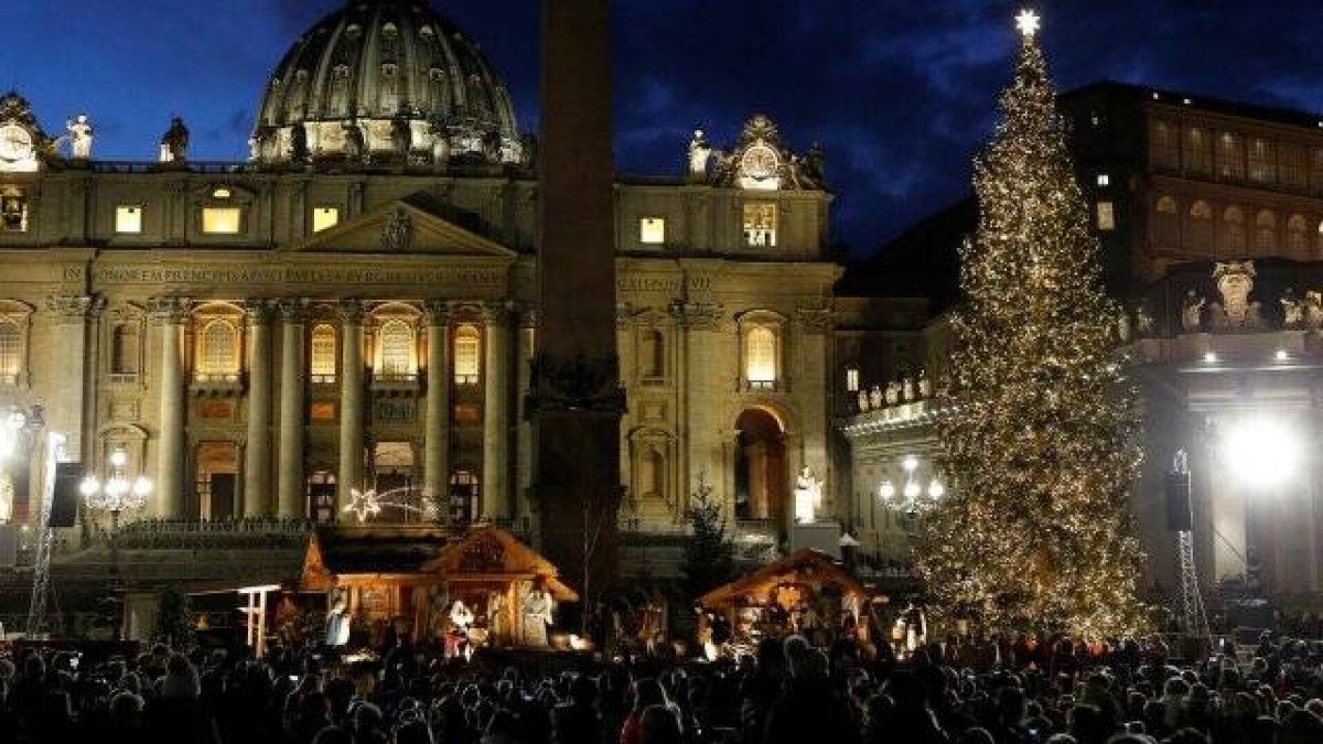 El Vaticano ultima los preparativos para la Navidad de este 2022, que se presentará el próximo tres de diciembre: por el momento, dos pesebres y un gran árbol serán las principales atracciones.