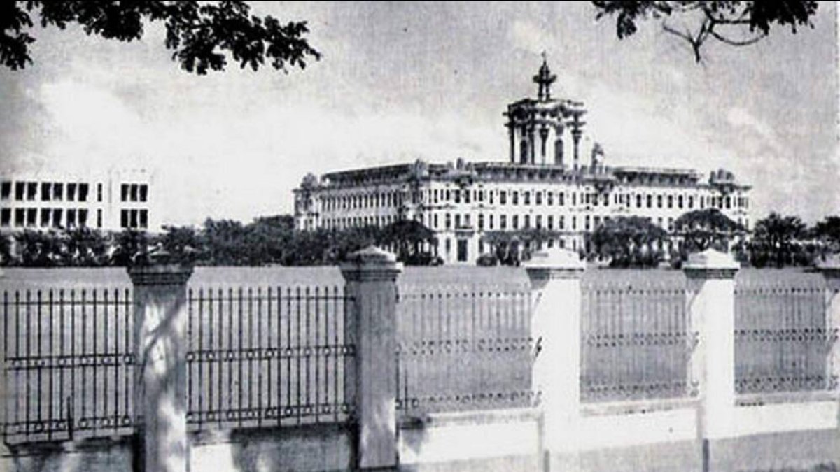 Universidad Santo Tomás. La primera universidad de Asia. Fundada por el español Miguel de Benavides, arzobispo de Manila.