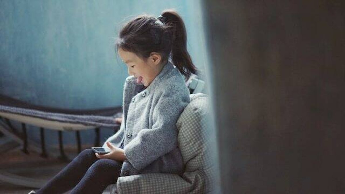 Unicef publica nuevos datos sobre el acceso de menores y adolescentes cada vez más prematuro: la edad media es inferior a los 11 años.