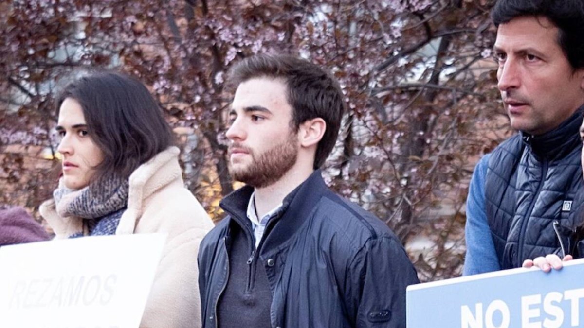 Un centenar de personas acude a este encuentro en el que se anima a desarrollar iniciativas valientes y se dan consejos legales.