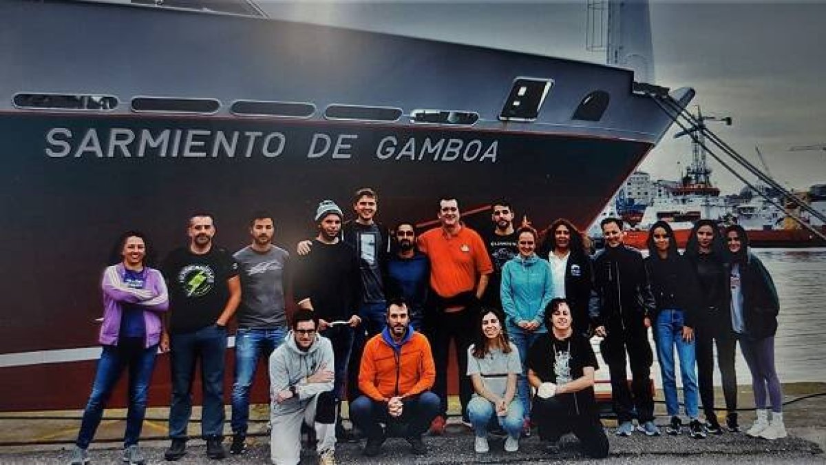 El Sarmiento Gamboa es el buque oceanográfico del CSIC... entre los pioneros de investigación pesquera hay científicos católicos relevantes