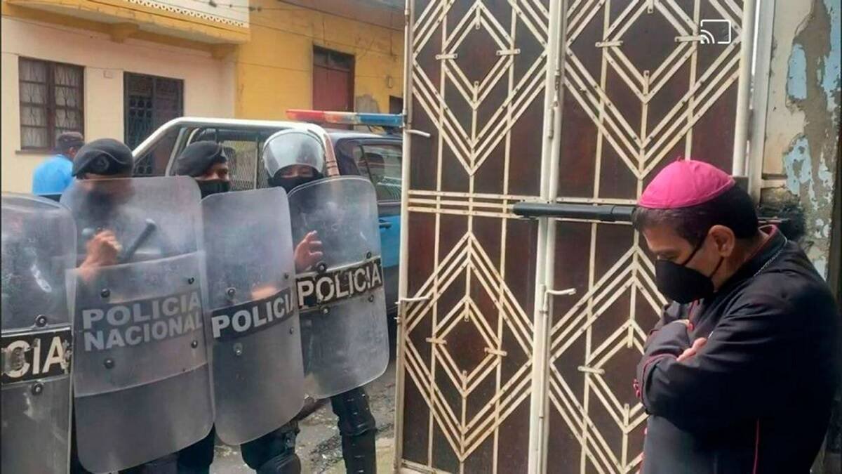 Monseñor Álvarez ha sido trasladado a Managua donde se encuentra bajo arresto domiciliario
