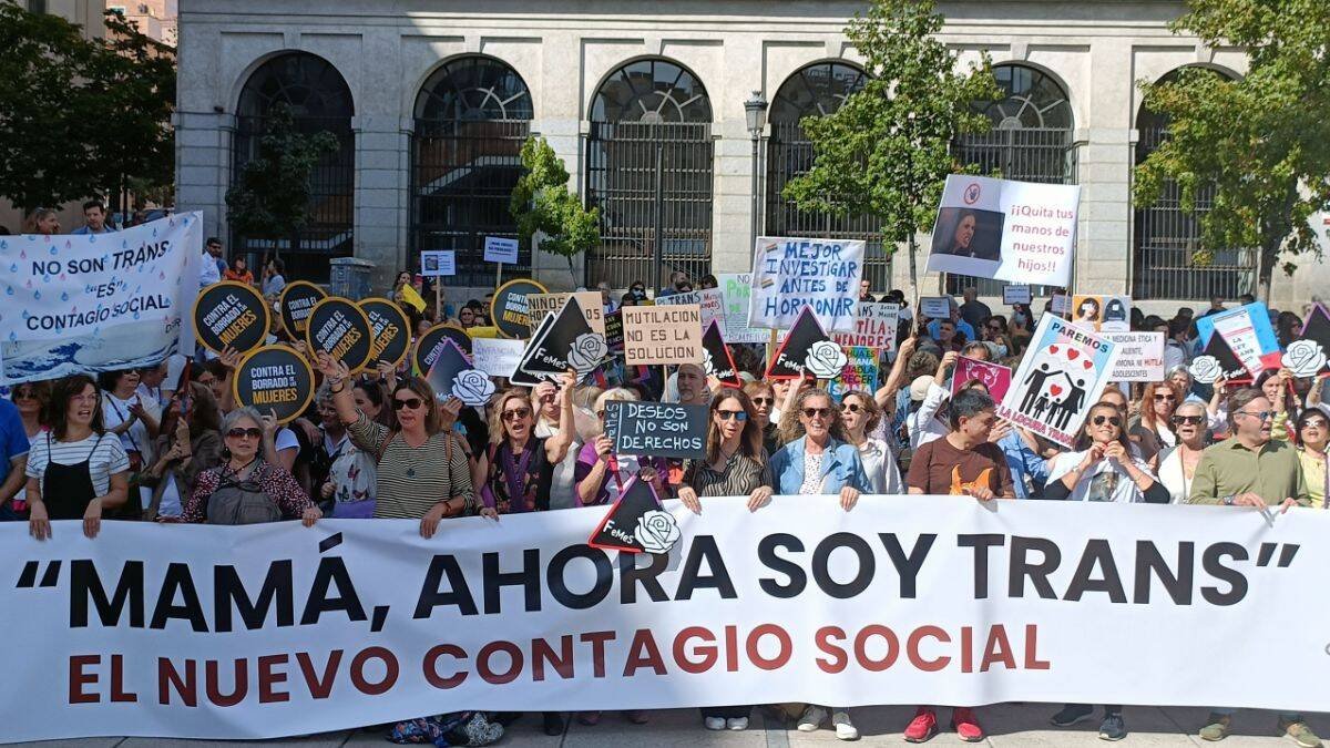Cada vez son más numerosos, variados y de diversas corrientes los que advierten de los grandes