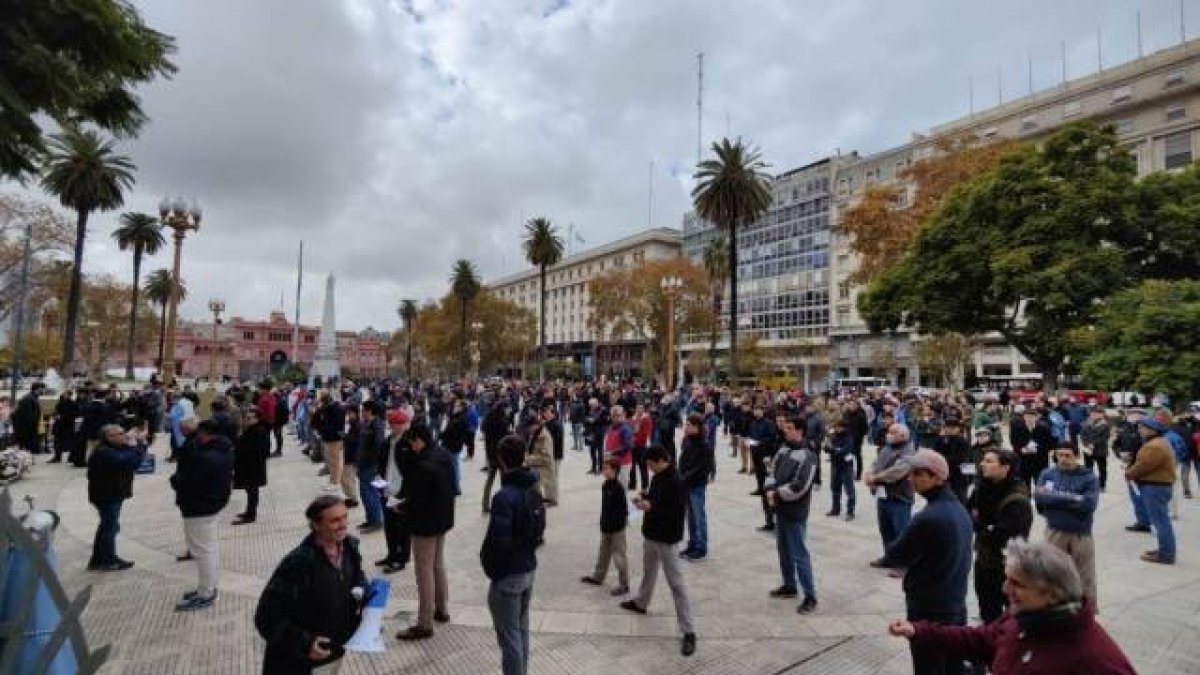 Desde sus orígenes en Polonia o Irlanda, el Rosario de Hombres no ha hecho más que crecer... y organizarse: el próximo 8 de octubre se rezará en todo el mundo de forma coordinada.