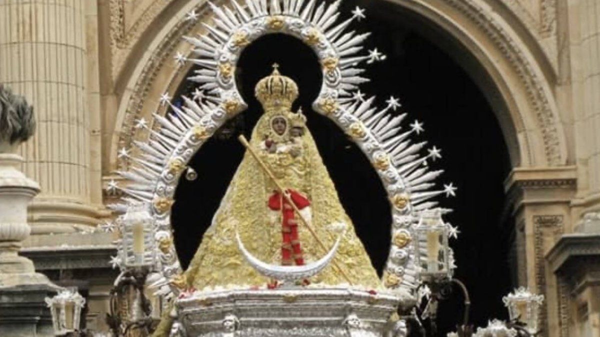 Procesión de la Virgen de la Cabeza de Andújar (Jaén).