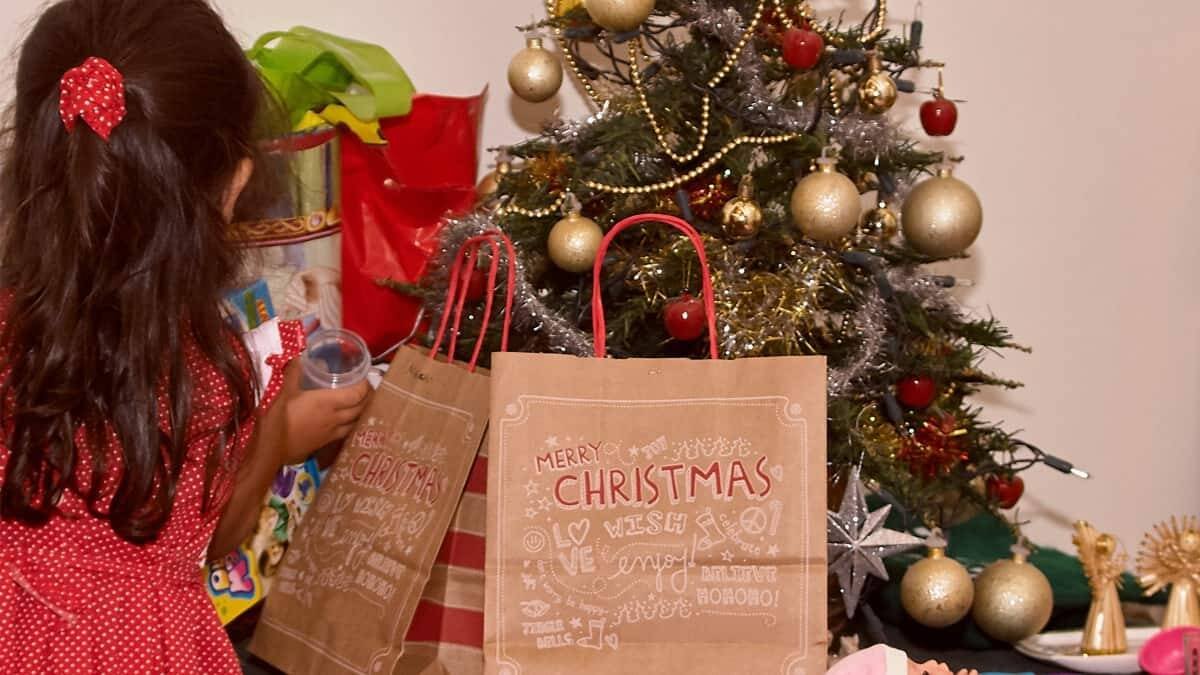 El árbol de Navidad tiene un origen cristiano, aunque su arraigo en España es más tardío que el del belén. Foto: Alfonso Asensio González / Cathopic.com