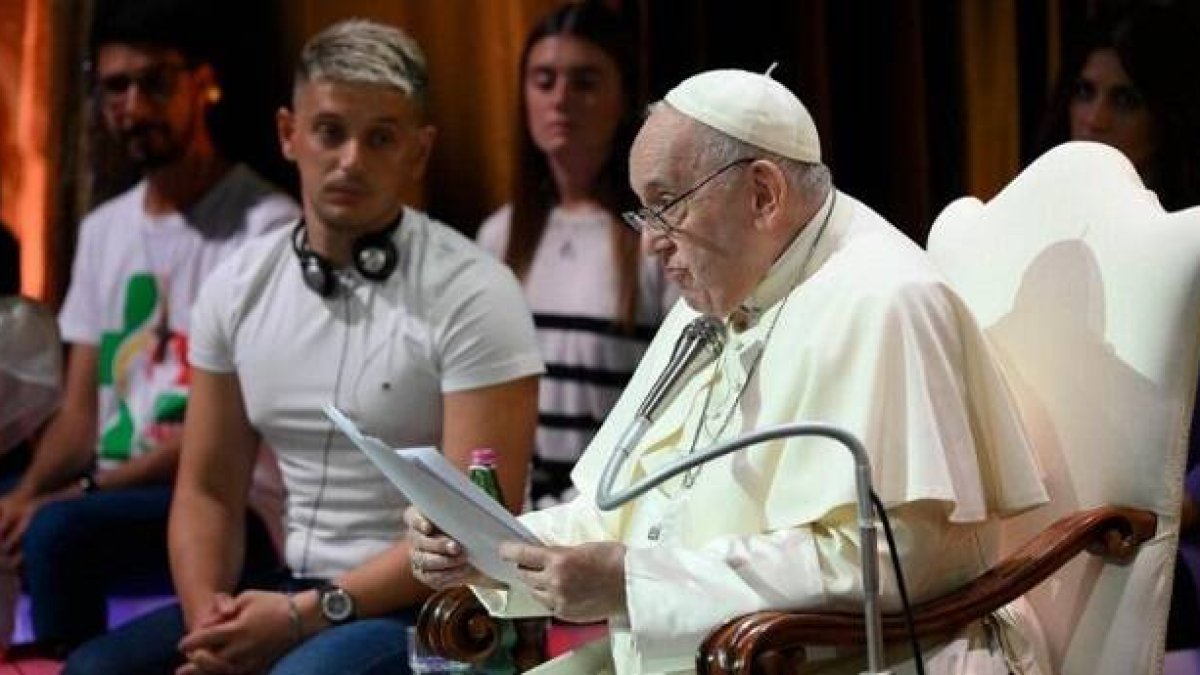 El Papa Francisco en su encuentro con jóvenes en Asís en Economía de Francesco