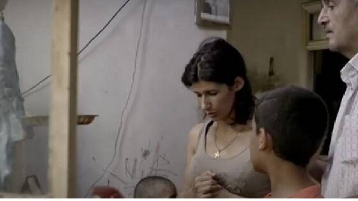 Shadi Almasour y su esposa Nihad han perdido casi todo, pero no a sus hijos ni su fe