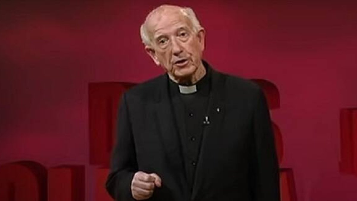 El padre Jorge Loring murió en 2013 pero sigue enseñando con sus vídeos, libros y ejemplo de evangelización