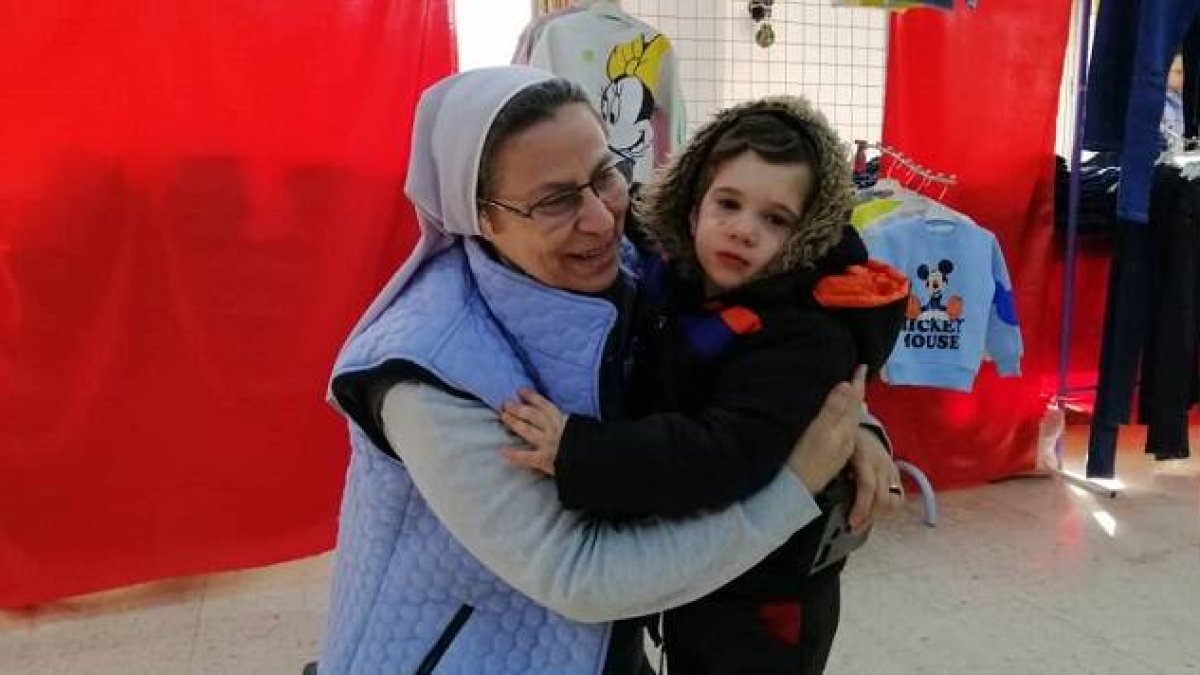 Las religiosas de Jesús-María en Damasco intentan conseguir ropa infantil para miles de niños de familias necesitadas
