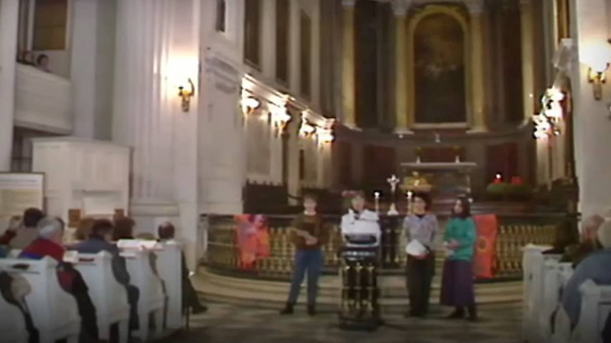 Los estertores del régimen comunista: la oración por la paz en la iglesia de San Nicolás de Leipzig abarrotó el templo el 23 de octubre de 1989, dos semanas antes de la caída del Muro de Berlín, el 9 de noviembre.
