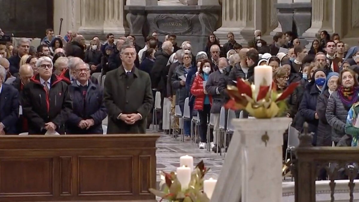 La basílica romana de San Juan de Letrán acoge una misa por Benedicto XVI: