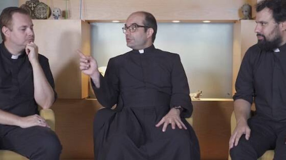 Los sacerdotes Silva, Doménech y Bronchalo en Red de Redes, de la ACdP, hablan del Adviento y Apocalipsis