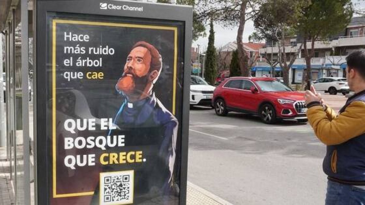 La campaña Gracias Sacerdotes de la ACdP responde a la mala imagen que otras campañas descargan contra ellos