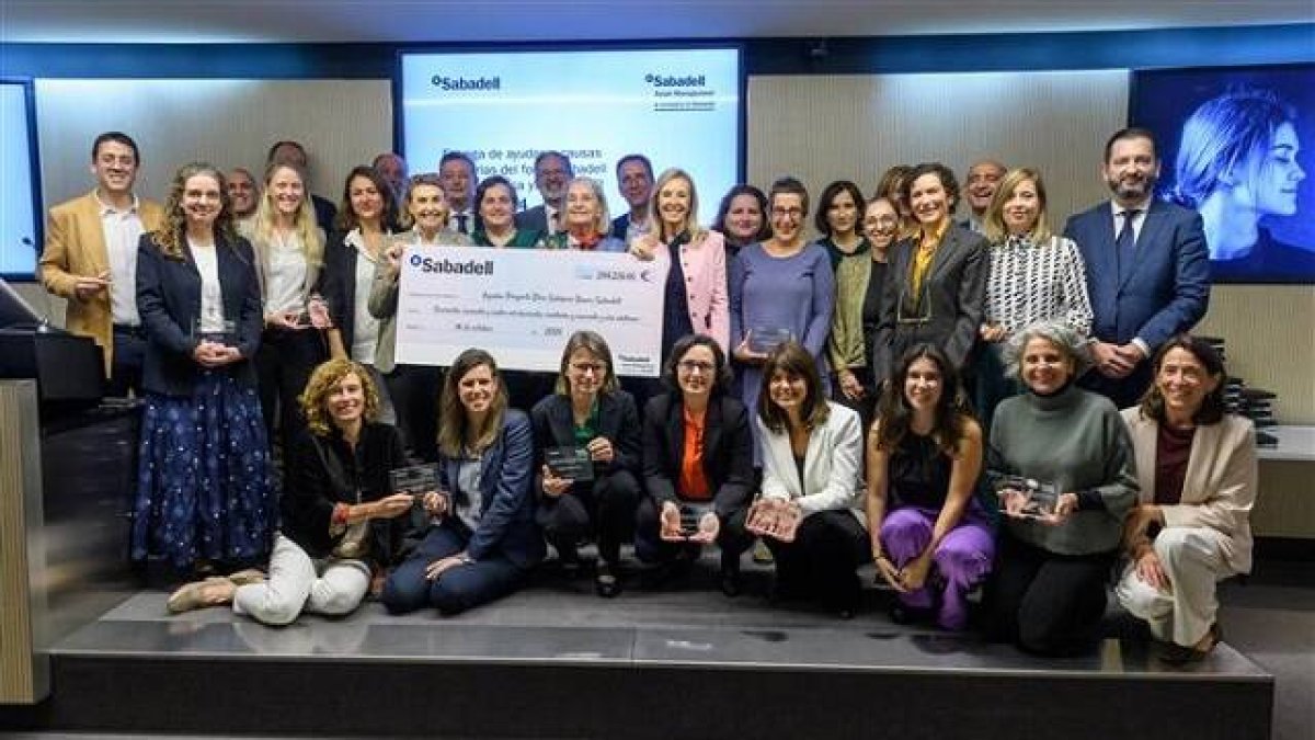 Entrega de las ayudas a proyectos solidarios de Banco Sabadell con criterios DSI en 2024