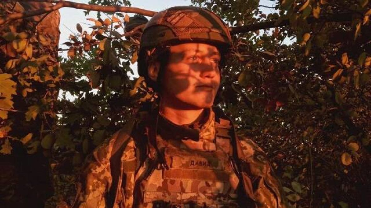 Artur Dron, poeta y soldado en el frente, habla de su fe y el papel de Dios y la creatividad artística