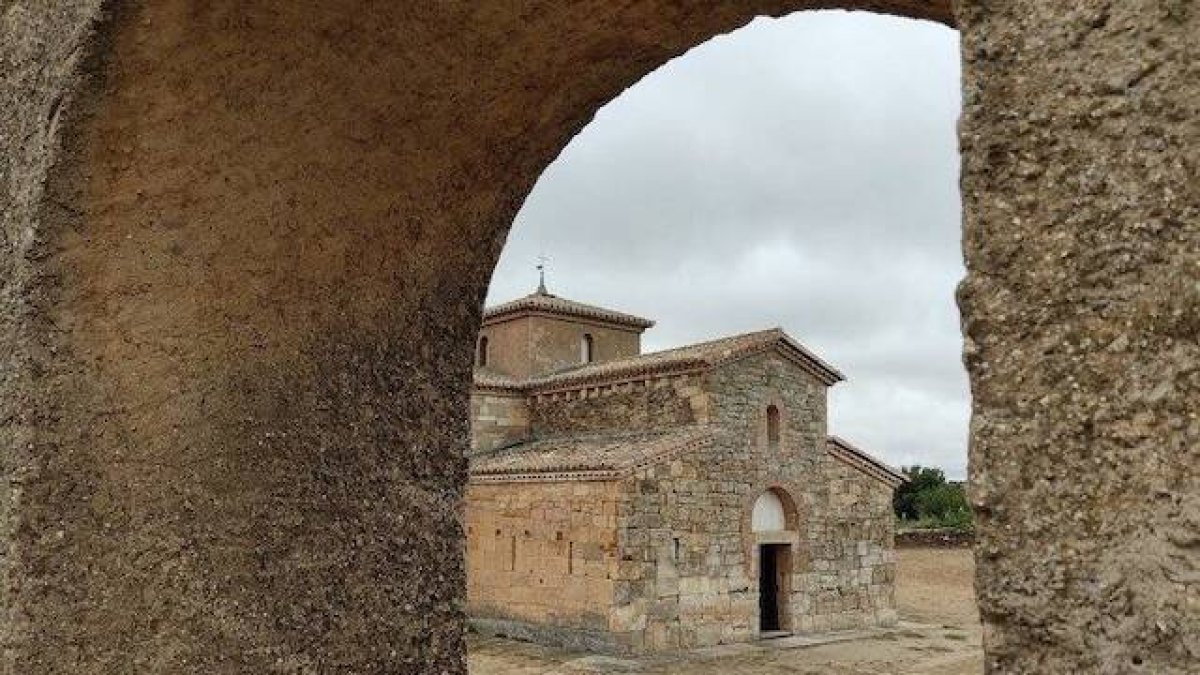 La inmatriculación no constituye ni otorga la propiedad, solo la registra. La Iglesia ha inmatriculado bienes que ya eran suyos, en algún caso desde tiempo inmemorial. Foto: iglesia visigoda de El Campillo (Zamora). Marek Raczkiewicz / Vatican News.