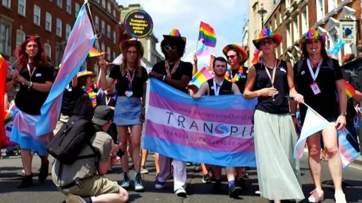 Infantilización, irracionalidad, mucha manipulación mediática... y si no funciona, censura y amenazas... la fuerza queer y trans que impide razonar y hablar