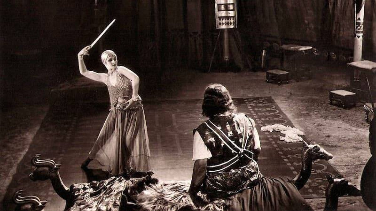 La fuerza de la historia de Judit y Holofernes ha dado lugar a numerosas representaciones artísticas a lo largo de la Historia. En tiempos modernos, también en el cine, como la película que dirigió Baldassare Negrone en 1929.