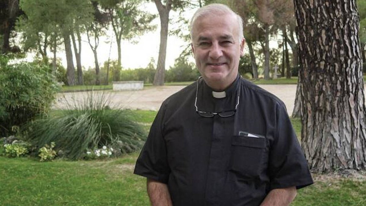 ReligiónEnLibertad charla con él sobre su libro El anillo es para siempre (Campomanes Editores).