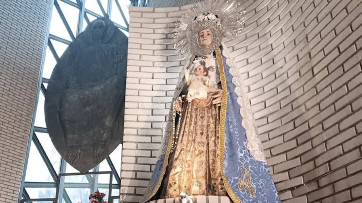 Los hermanos de San Juan de Dios piden la Virgen para colocarla en la capilla del hospital que van a construir, en Antón Martín.