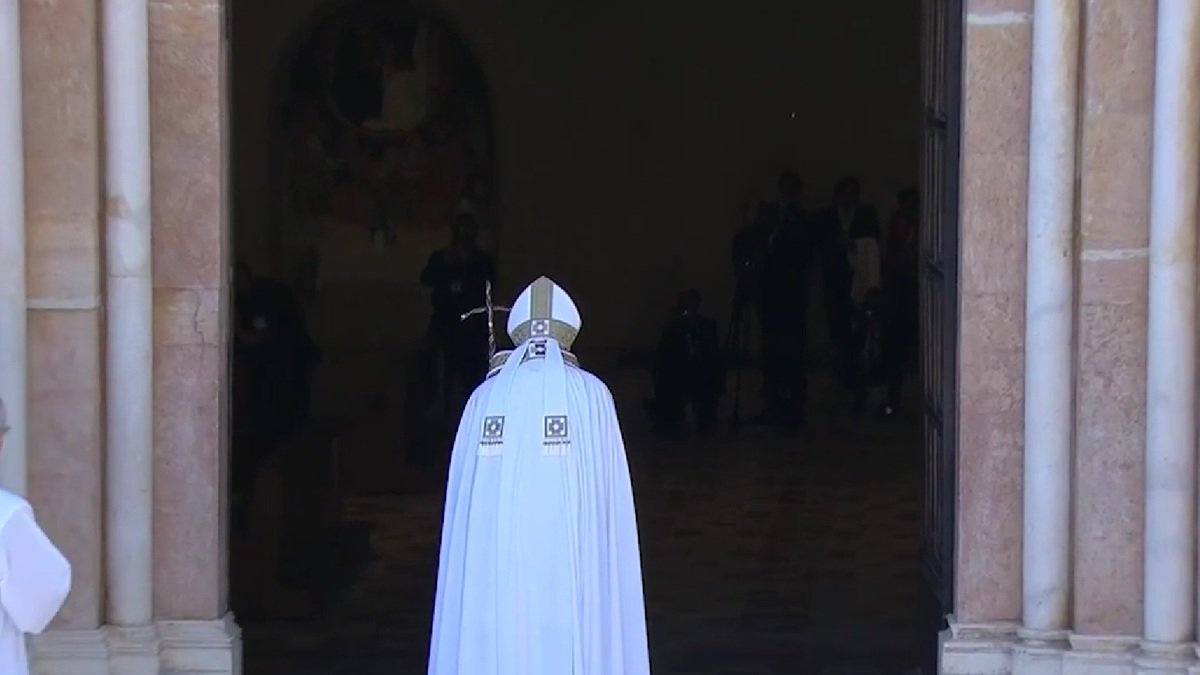 La posibilidad de renuncia al papado por Francisco se plantea desde el mismo caso precedente de Benedicto XVI.