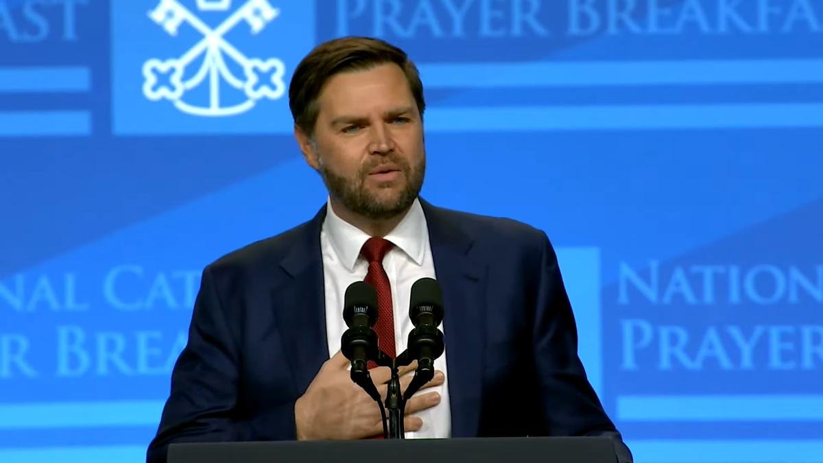 J.D. Vance, durante su intervención en el Desayuno Nacional Católico de Oración, que cumplía este viernes veinte años.