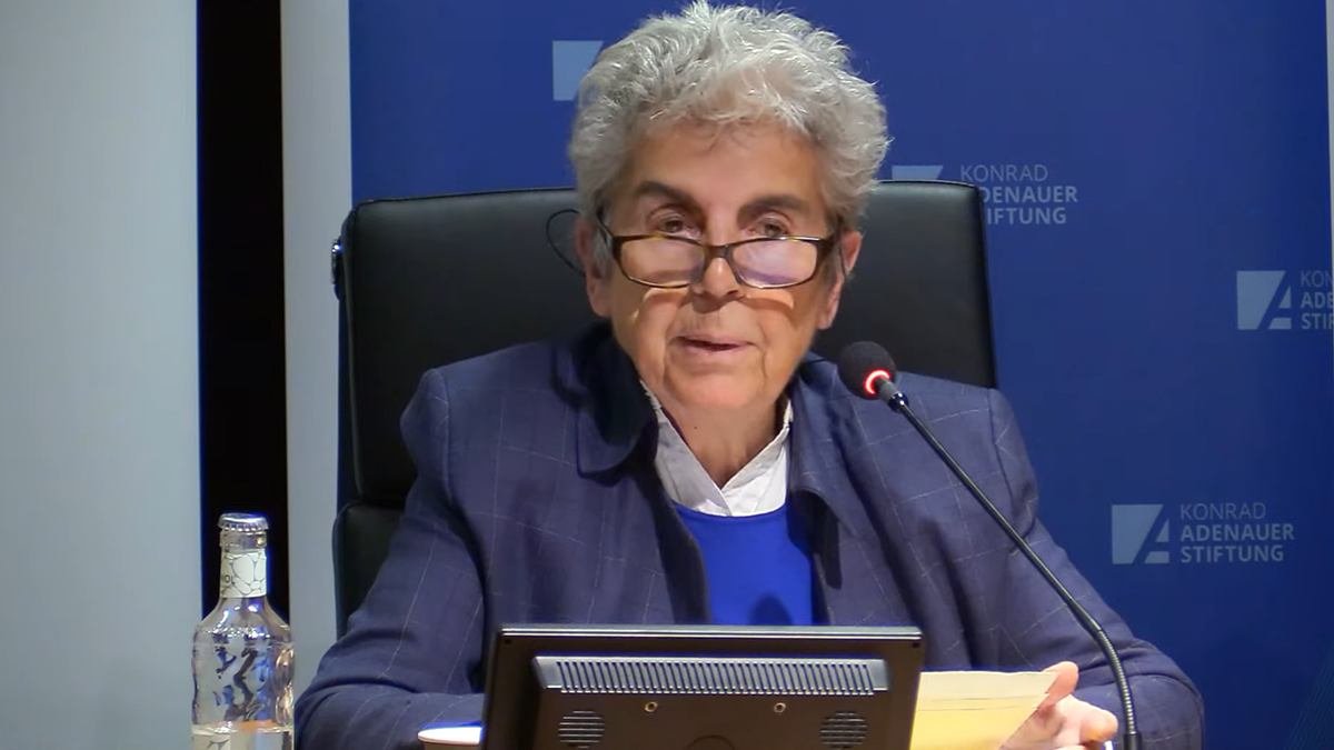 Chantal Delsol, durante una conferencia en Barcelona, en noviembre de 2024.