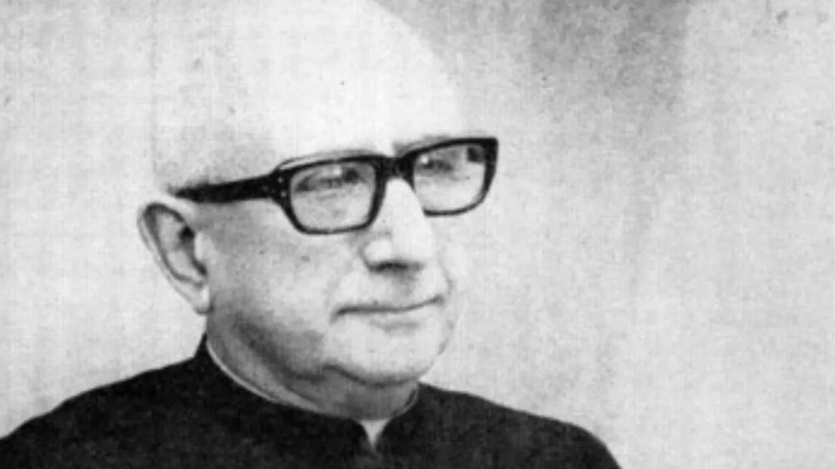 Julio Meinvielle (1905-1973) ejerció una notable influencia sobre un amplio sector del catolicismo argentino durante varias décadas, que se prolonga hoy a través de sus obras.