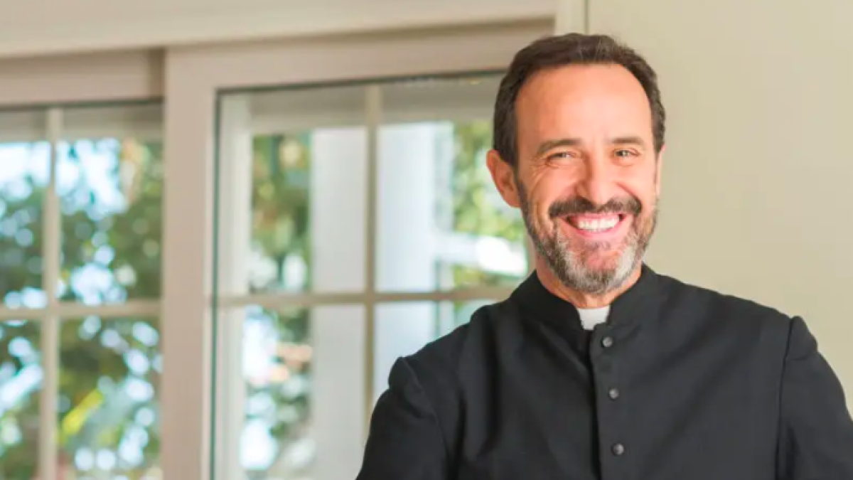 Los sacerdotes dan la vida allá donde están