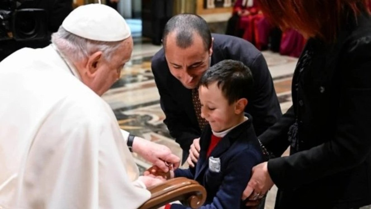 Muchos han visto en Francisco la sabiduría de un abuelo que traslada su sabiduría y prudencia para las relaciones personales y familiares.