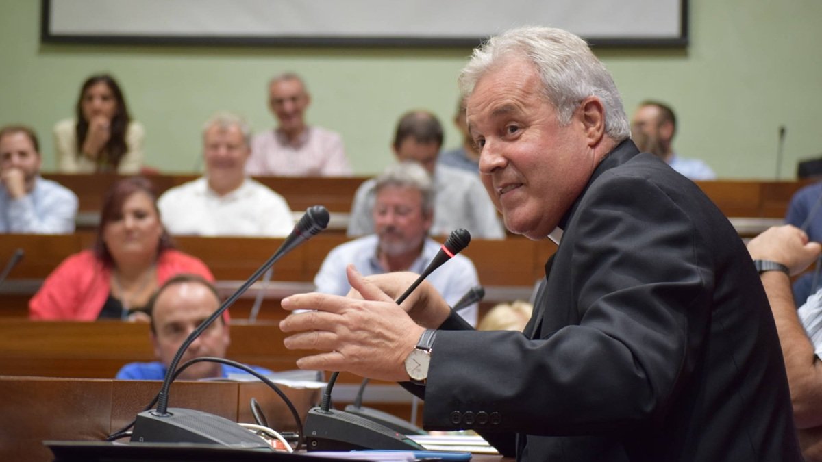 Mons. Iceta comparecerá para ejercer su derecho de defensa y expondrá la falsedad de las acusaciones de coacciones, revelación de secretos y administración desleal.