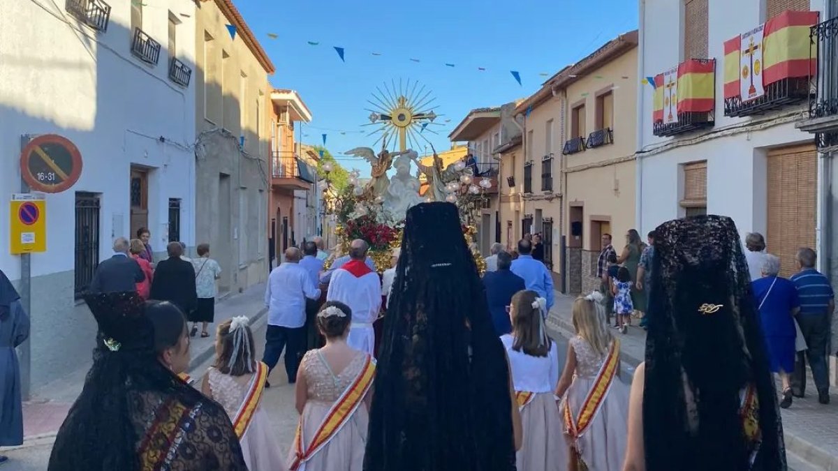 Procesión del Lignum Crucis de Alpera, el pasado 14 de septiembre, que se repite en la romería del 3 de mayo.