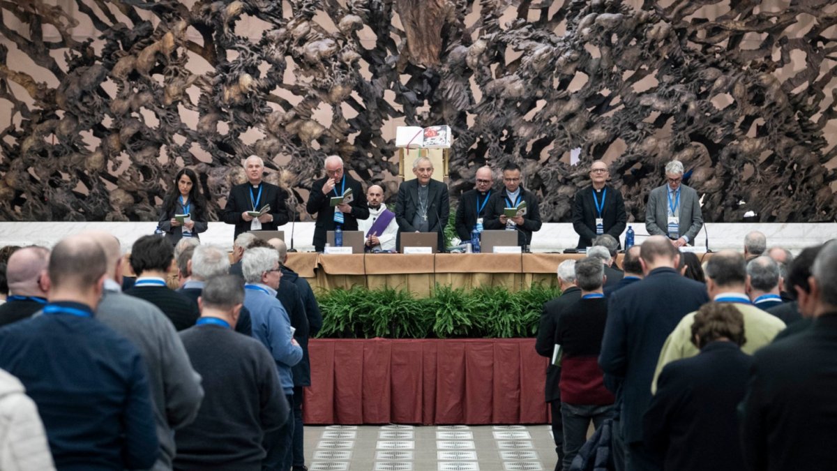 La asamblea del camino sinodal italiano se celebró del 31 de marzo al 3 de abril en el Vaticano bajo la presencia del cardenal Matteo Zuppi, y remitió sus conclusiones para ser votadas en octubre.