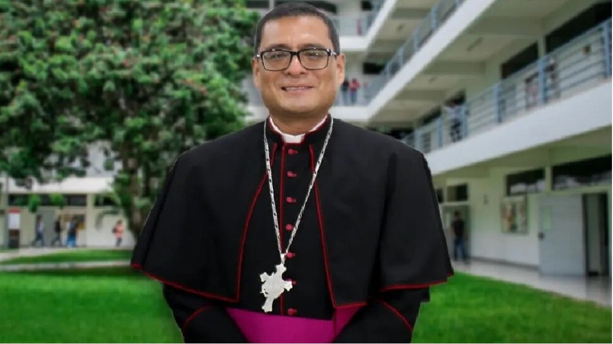 Edinson Farfán es el actual obispo de Chiclayo, sucesor de Robert Prevost en esta diócesis peruana, agustino como élctual obispo de Chiclayo, sucesor de Robert Prevost en esta diócesis peruana