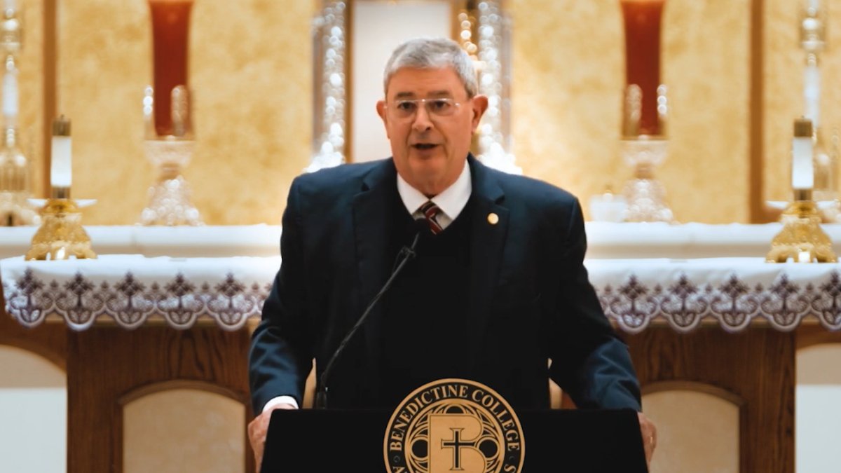 George Weigel, durante una conferencia de principios de abril en la iglesia del Sagrado Corazón de Shawnee (Kansas).