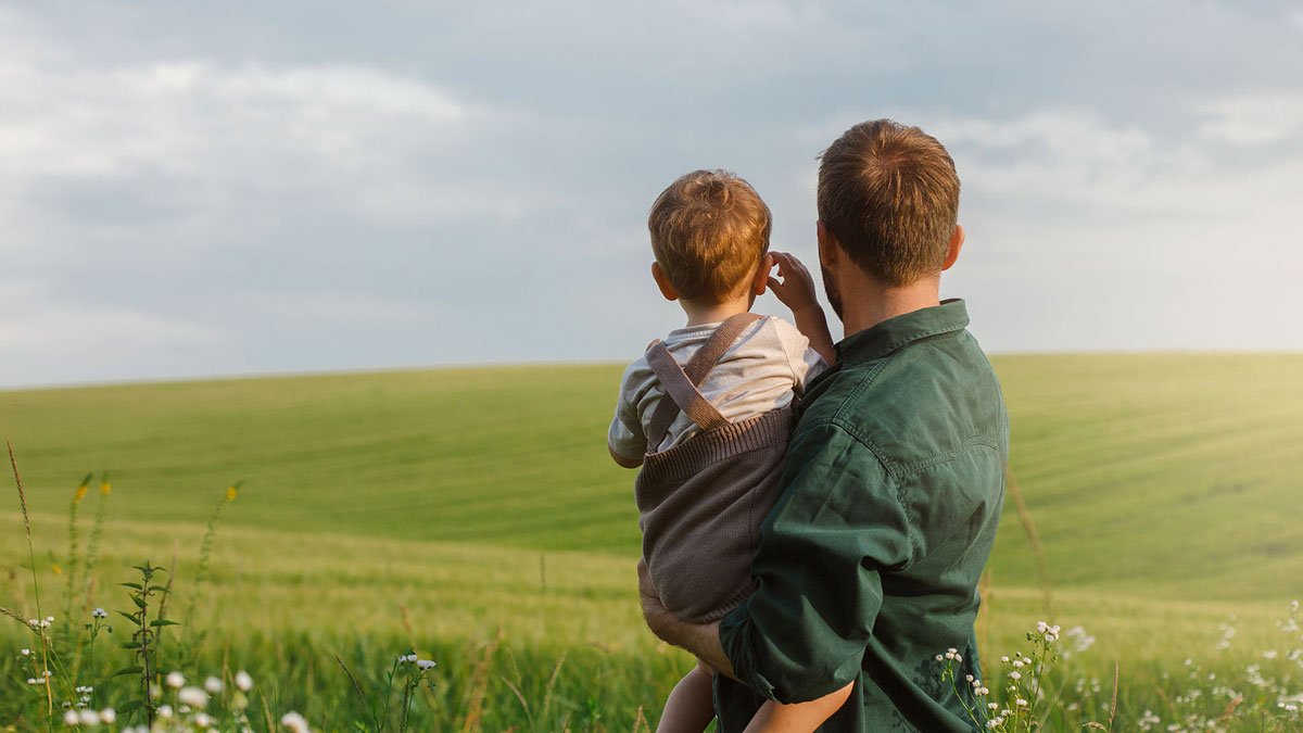 Educar hijos que estén preparados para la batalla que les espera es algo urgente para todo padre.