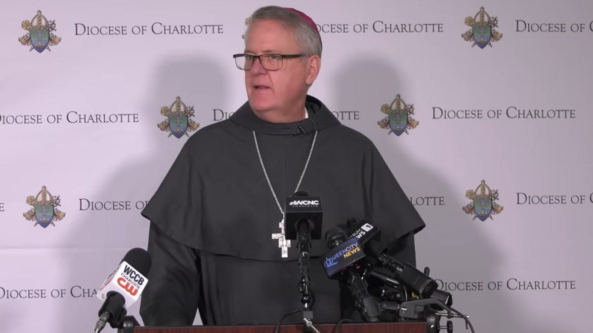 Las decisiones del obispo Michael Martin han sorprendido por su radicalismo, yendo más allá de 'Traditionis Custodes', y por la agresividad de su formulación.