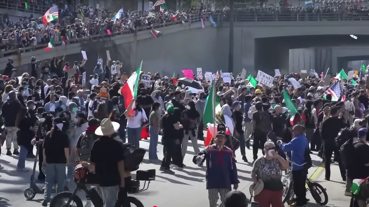 Imagen de las protestas ‘No Kings’ (Sin reyes) en contra las políticas migratorias de Donald Trump, que se han recrudecido durante la última semana.