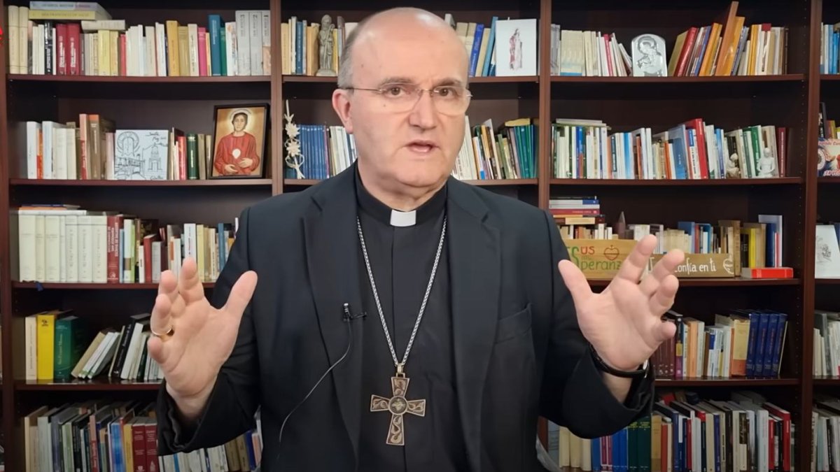 El obispo José Ignacio Munilla ofrece todos los años una selección de títulos de lectura veraniega para enriquecer el alma mientras descansa el cuerpo.