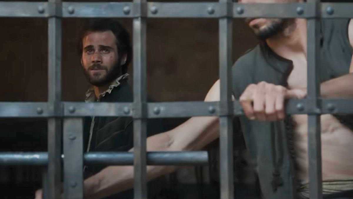 Julio Peña es Miguel de Cervantes en 'El cautivo' (2025) de Alejandro Amenábar. Pero el cautivo de verdad no es el creador de El Quijote...