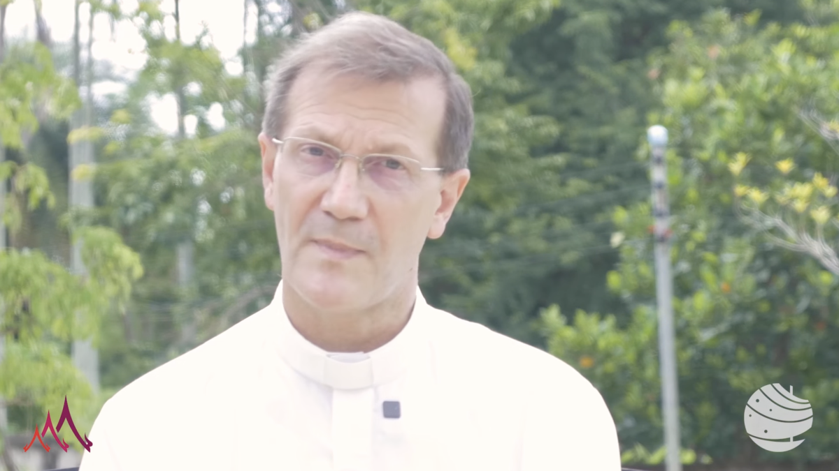 El padre Claudio Corti llegó a Tailandia en 1999.