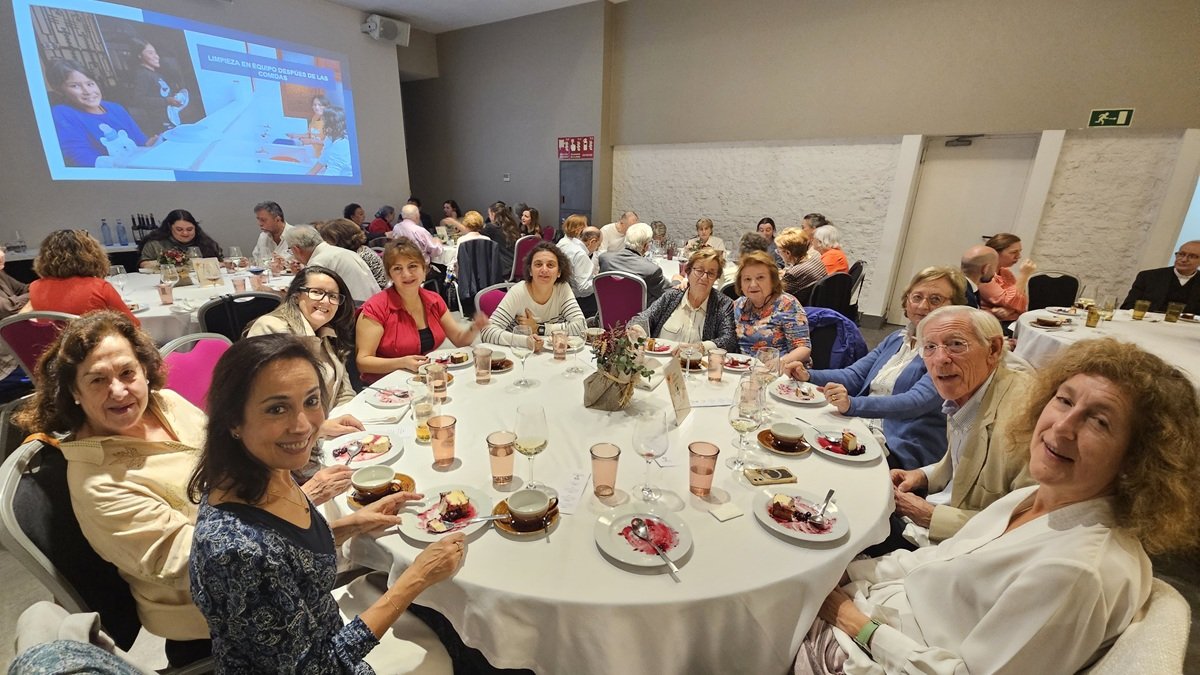 Un centenar de asistentes acudieron el pasado 15 de octubre a la Cena Solidaria Misiones Identes, en Madrid.