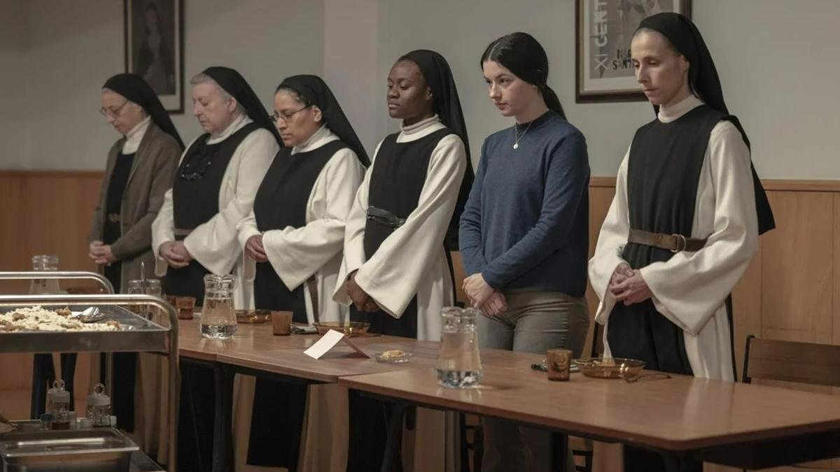 Blanca Soroa es Ainara, una joven en discernimiento vocacional, en 'Los domingos', de Alauda Ruiz de Azúa, película que ganó la Concha de Oro del Festival de San Sebastián este año.
