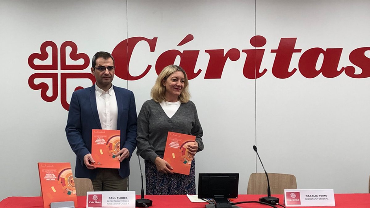 Presentación del IX Informe Foessa por parte de Natalia Peiro y Raúl Flores. (Foto : Fundación Foessa)