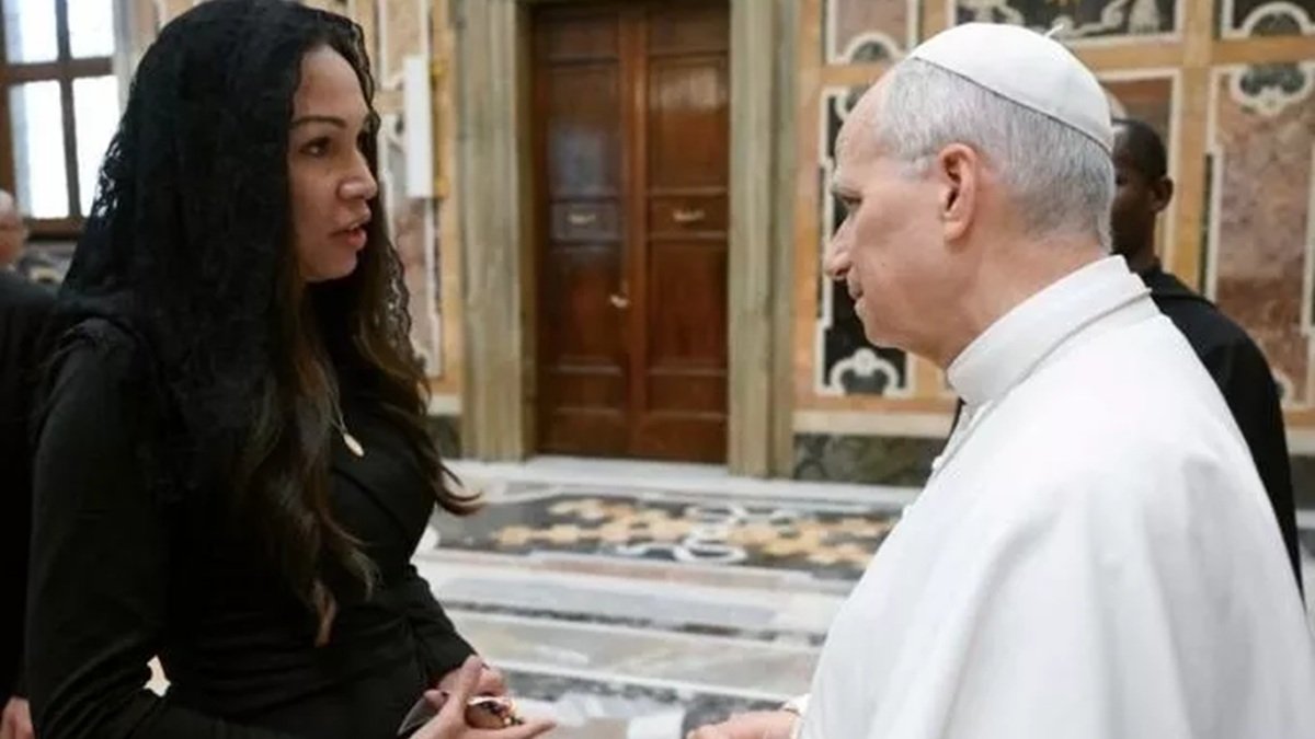 Megan García, con el Papa León XIV.